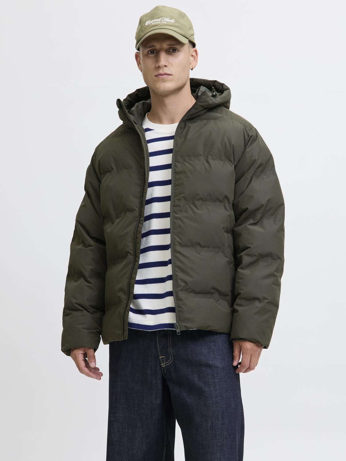 model_shot-front